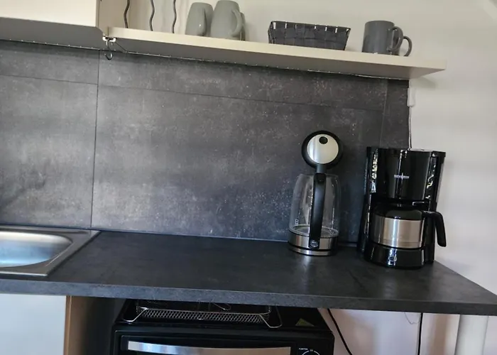 Froese Guest house *